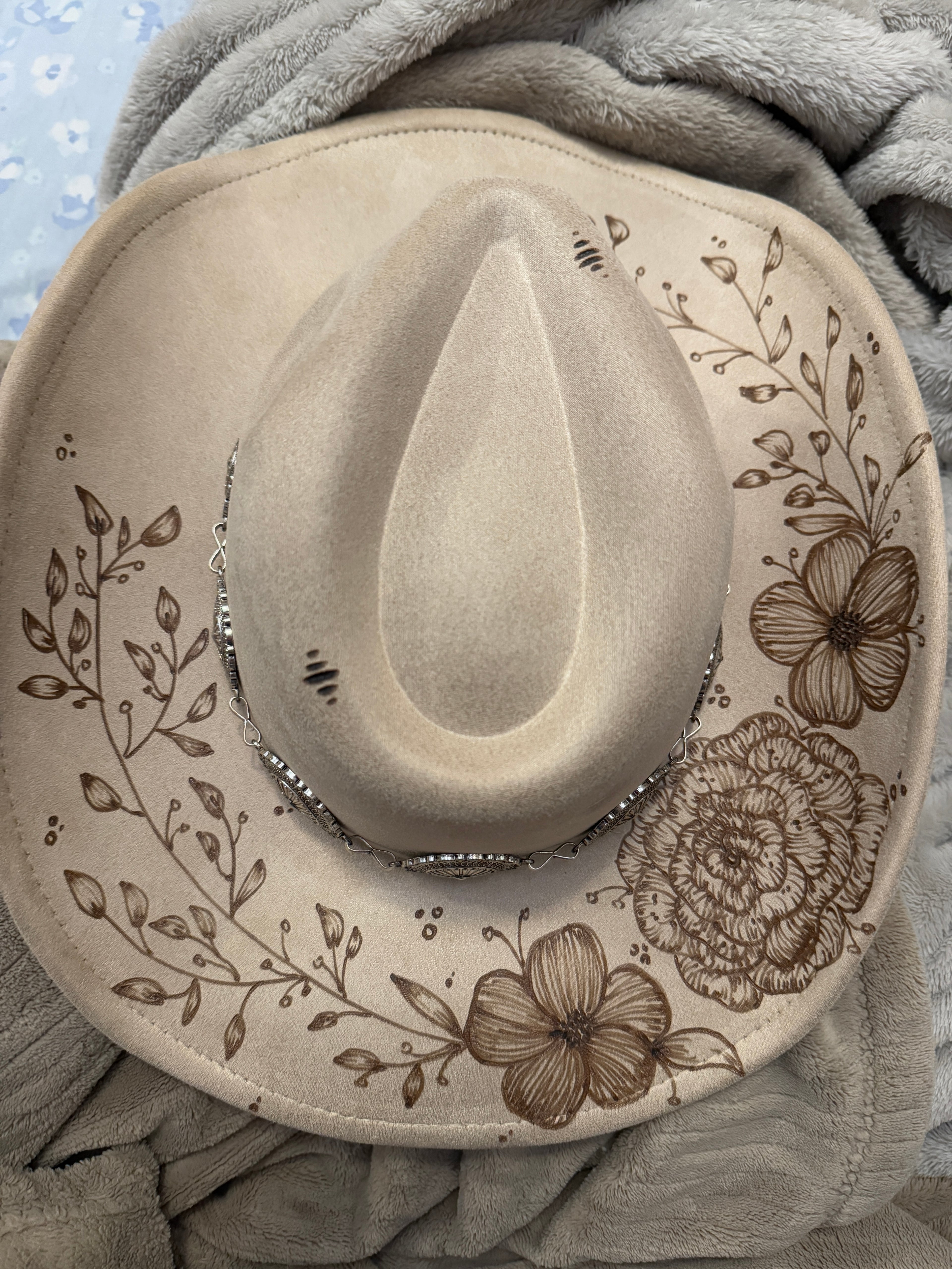 Medium Design- cowgirl hat