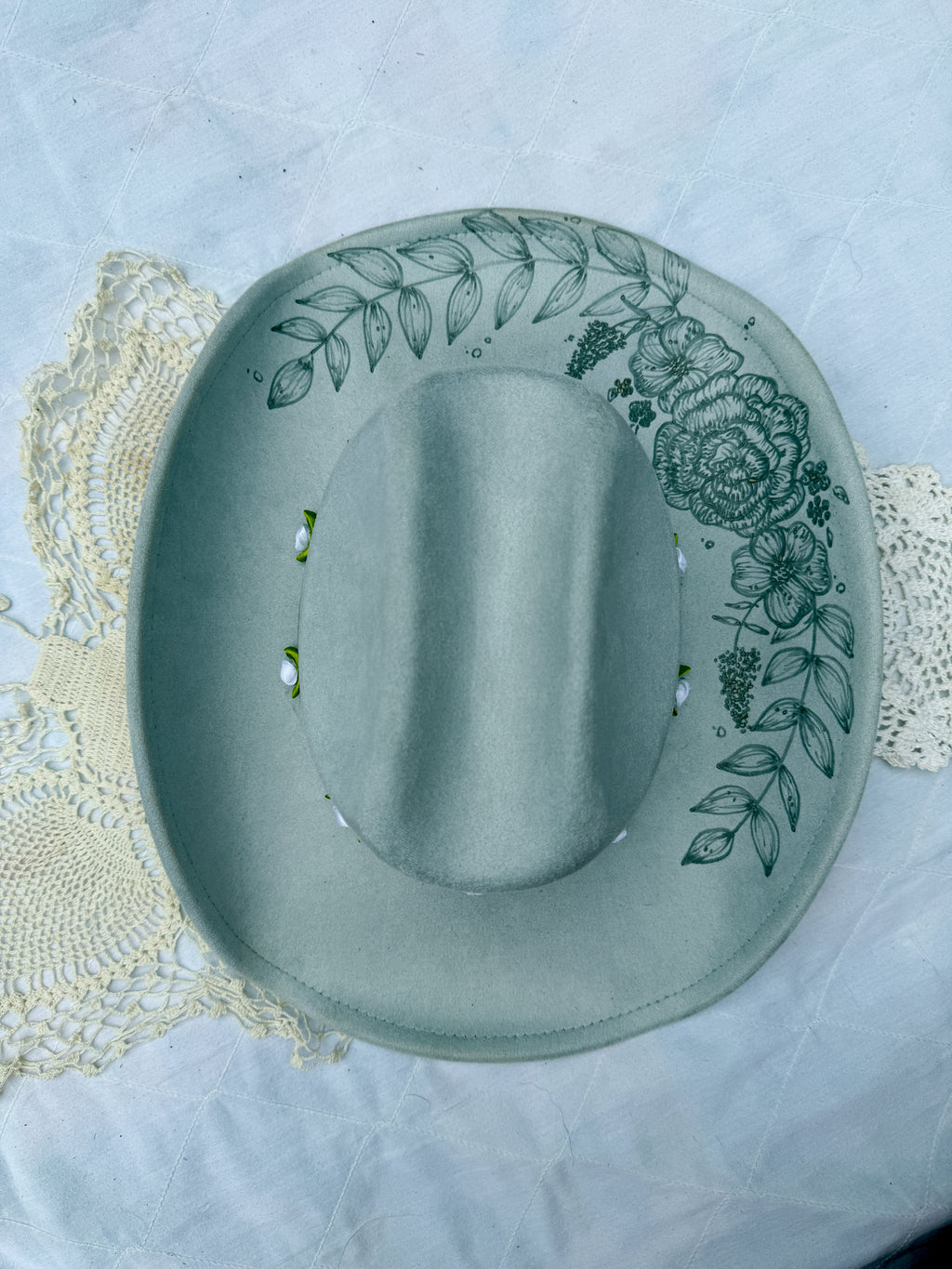 Blue grey flowers - cowgirl hat