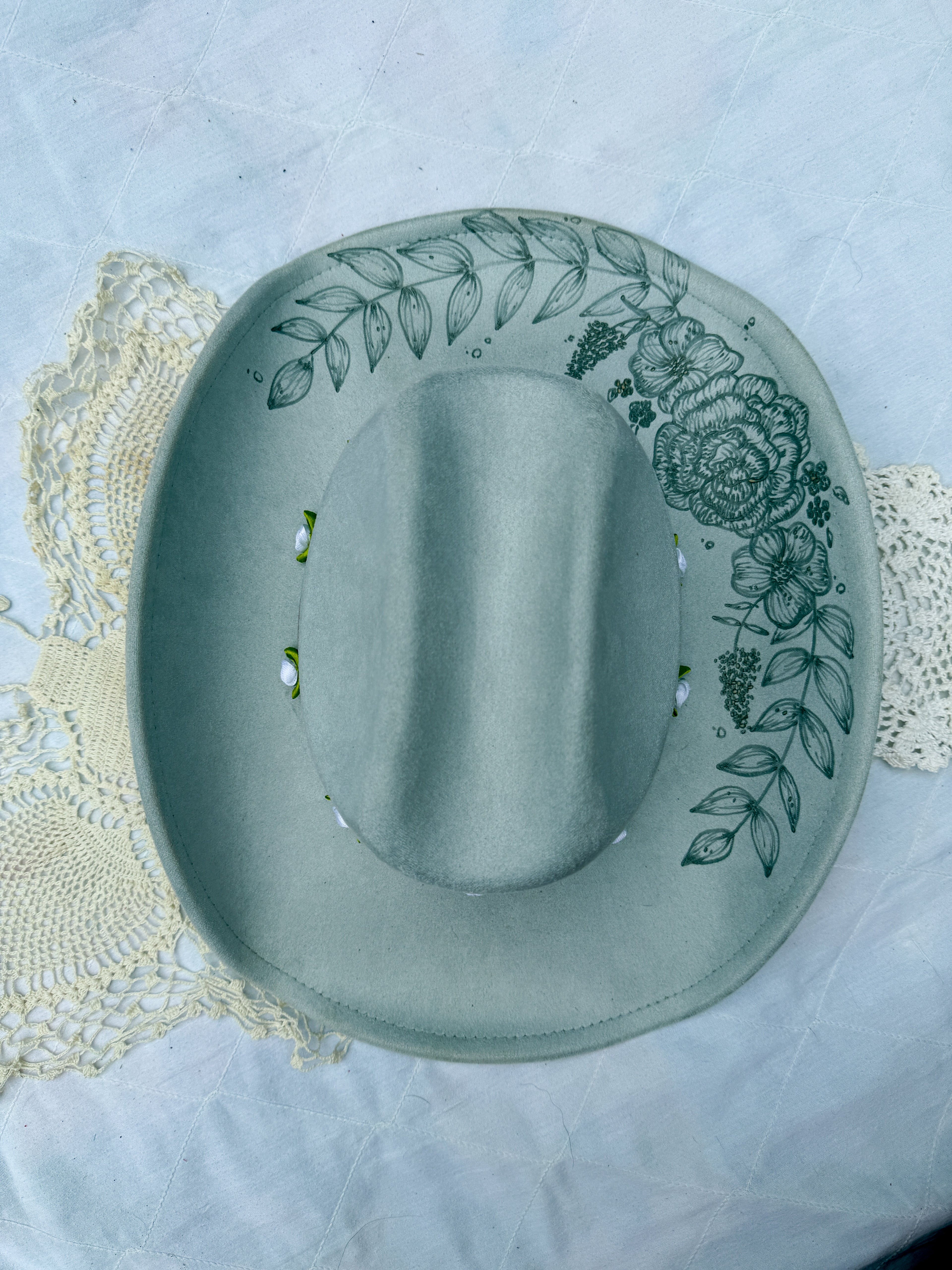 Blue grey flowers - cowgirl hat